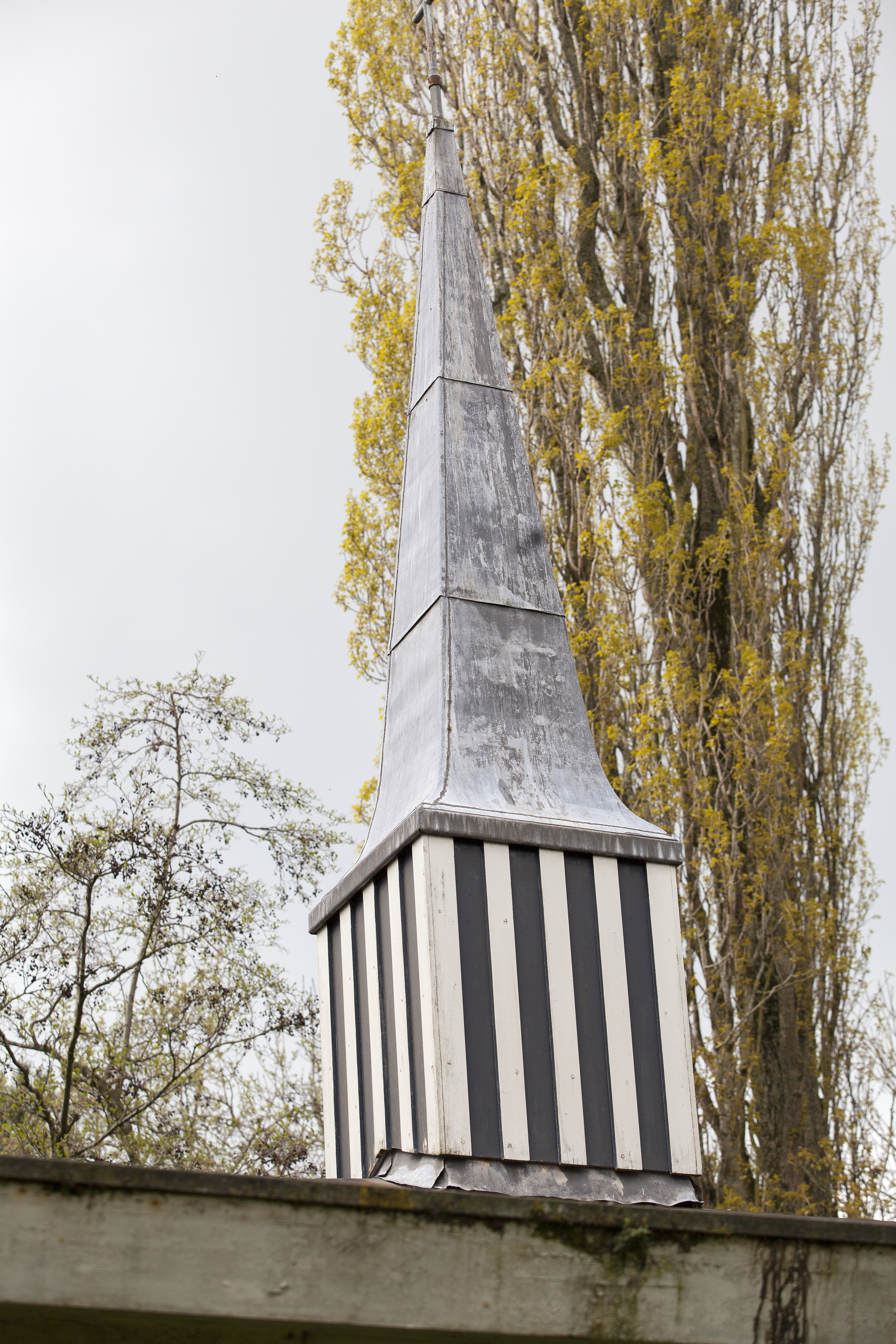 Dakruiter van de Molukse kerk in Appingedam